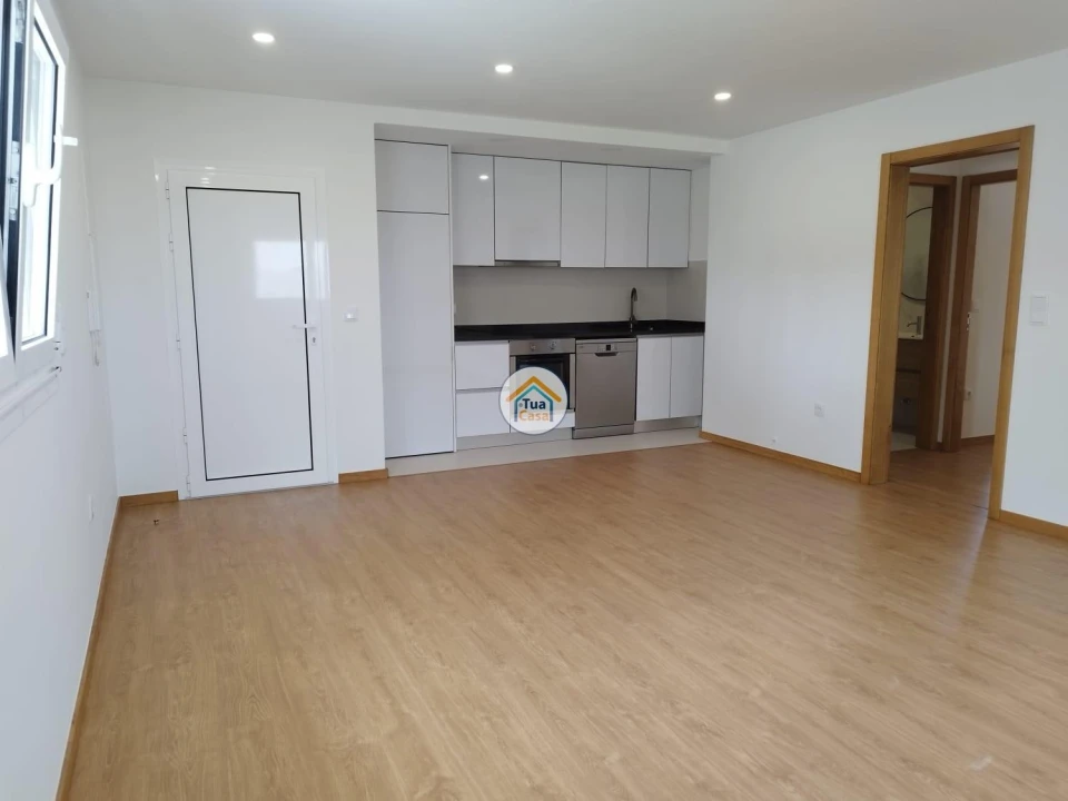 Apartamento T2 para Arrendamento em Viatodos, Grimancelos, Minhotães, Monte Fralães Foto 2