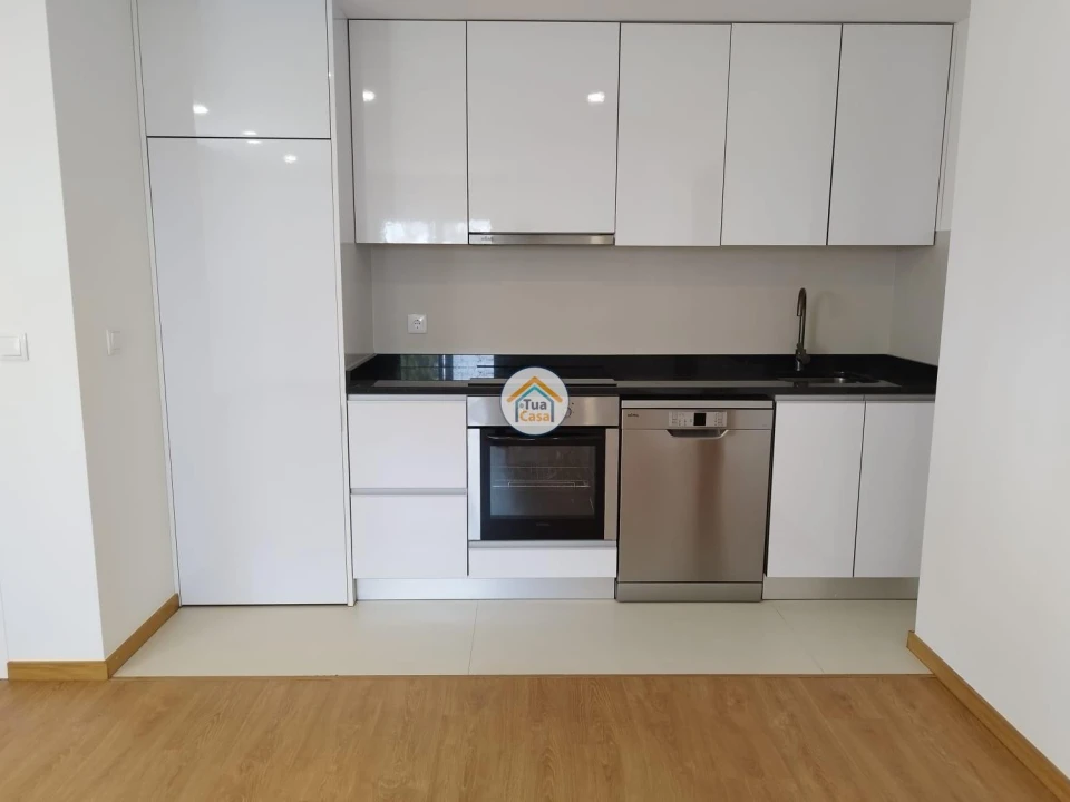 Apartamento T2 para Arrendamento em Viatodos, Grimancelos, Minhotães, Monte Fralães Foto 4