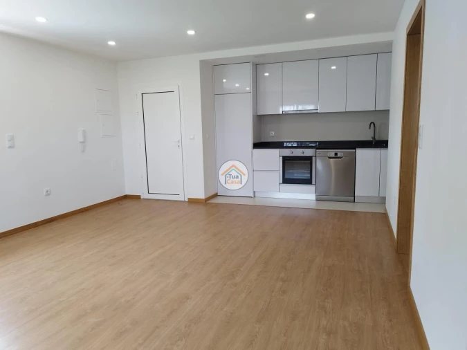 Apartamento T2 para Arrendamento em Viatodos, Grimancelos, Minhotães, Monte Fralães Foto 3
