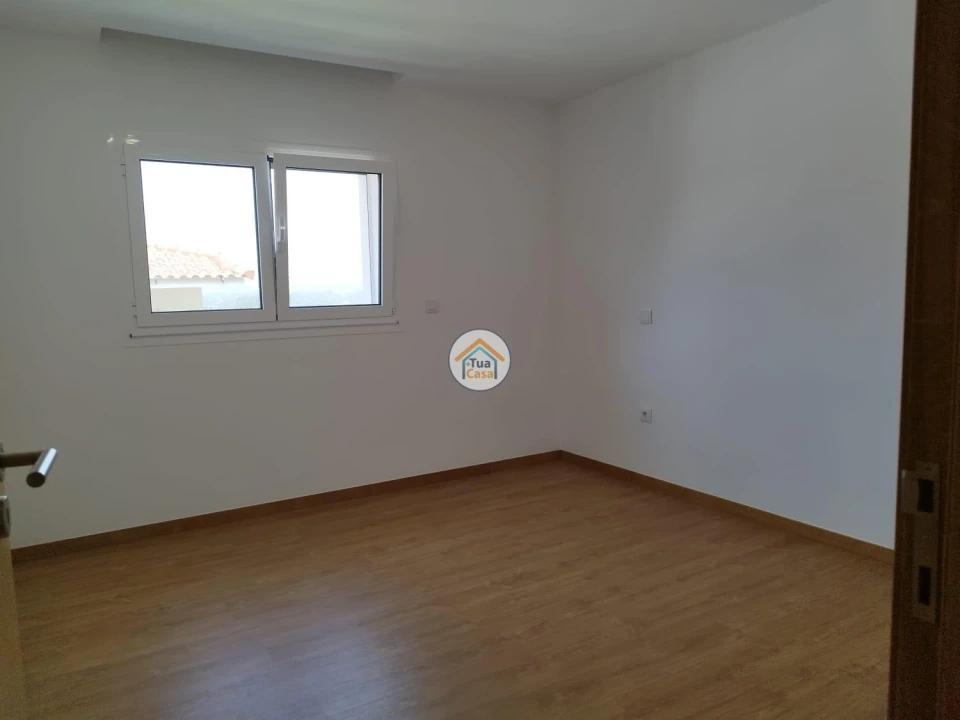 Apartamento T2 para Arrendamento em Viatodos, Grimancelos, Minhotães, Monte Fralães Foto 10