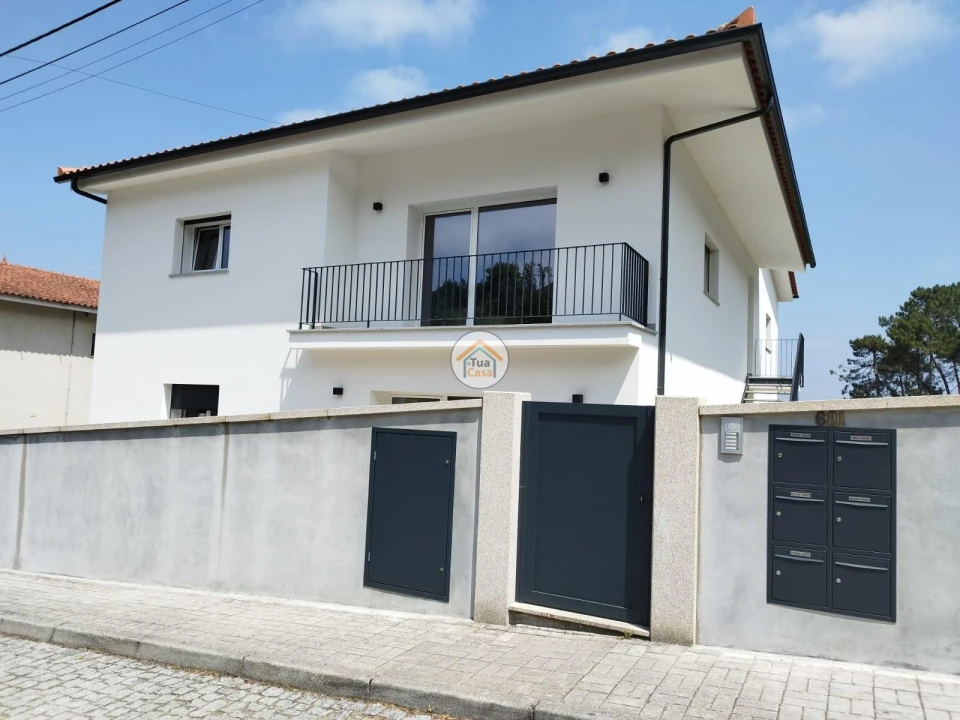 Apartamento T2 para Arrendamento em Viatodos, Grimancelos, Minhotães, Monte Fralães Foto 1