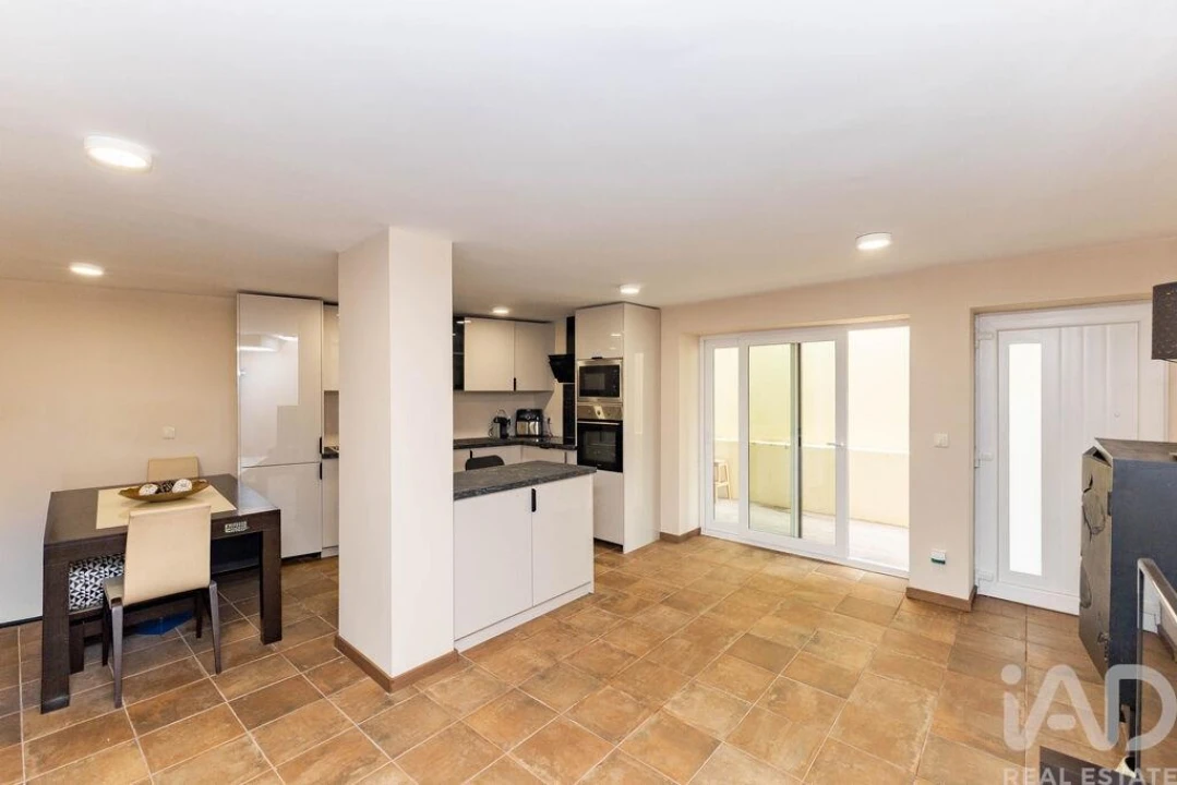 Apartamento T2 para Venda em Ermesinde Foto 1