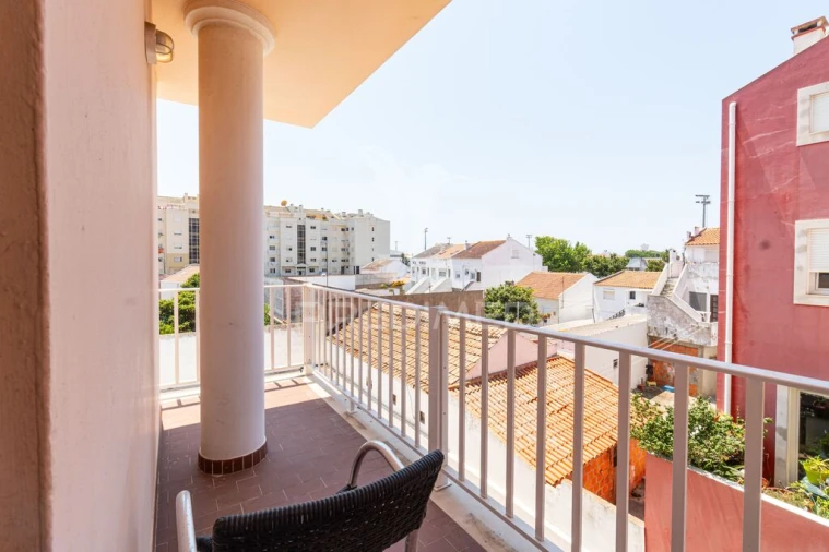 Apartamento T3 para Venda em Sines Foto 19