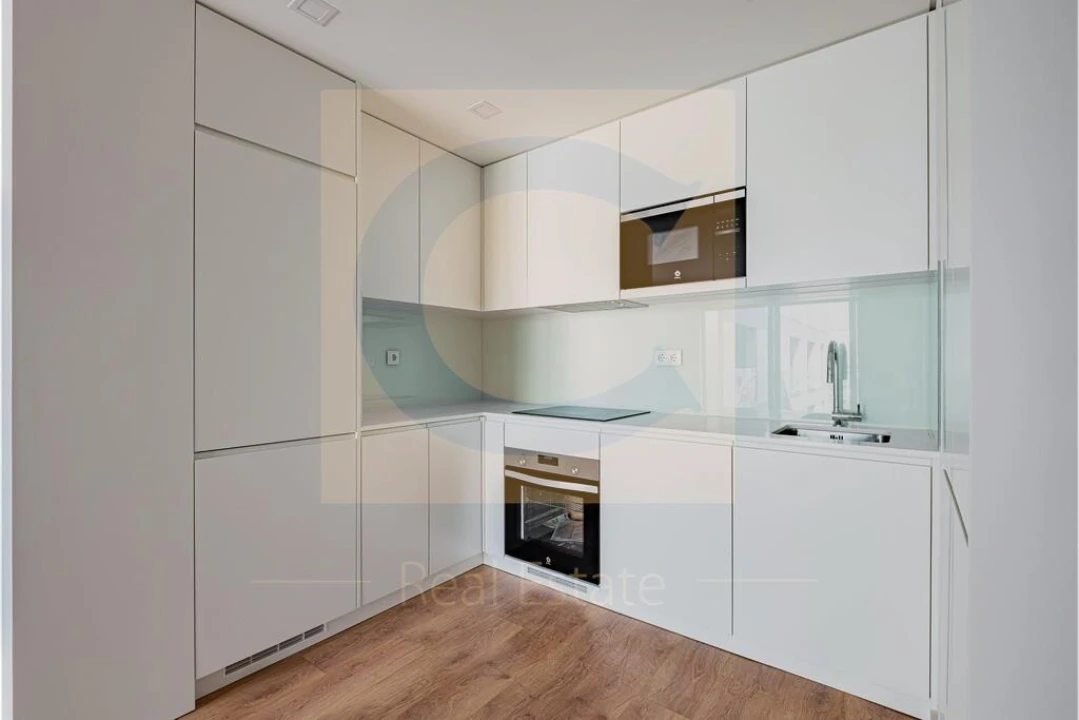 Apartamento T1 para Arrendamento em Paranhos Foto 5