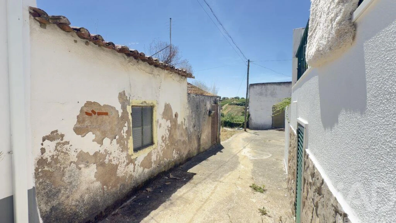 Moradia T2 para Venda em Ventosa Foto 5