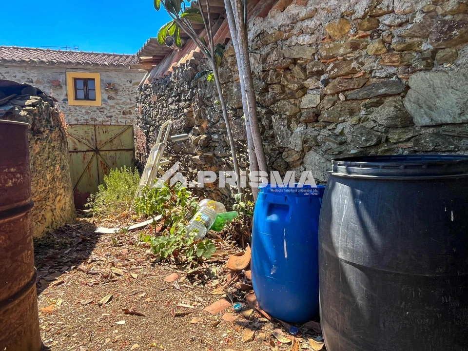 Moradia T2 para Venda em Fratel Foto 17