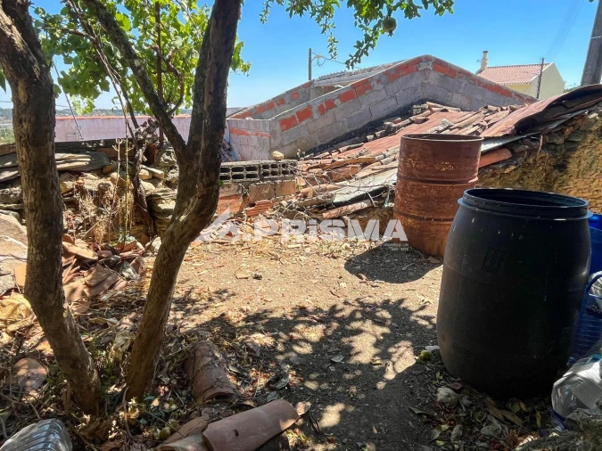 Moradia T2 para Venda em Fratel Foto 16