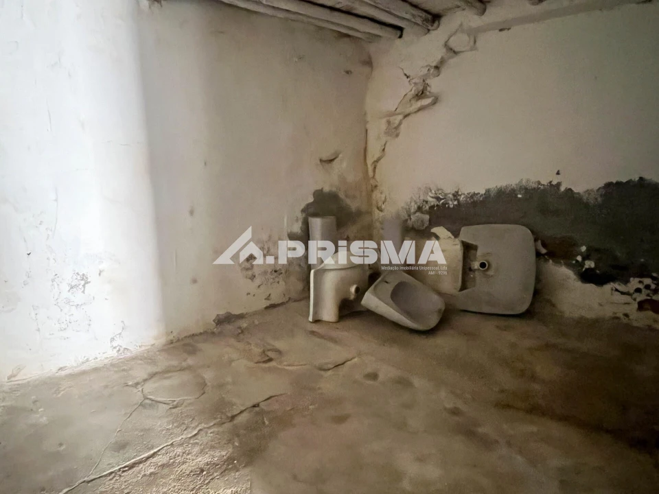 Moradia T2 para Venda em Fratel Foto 6