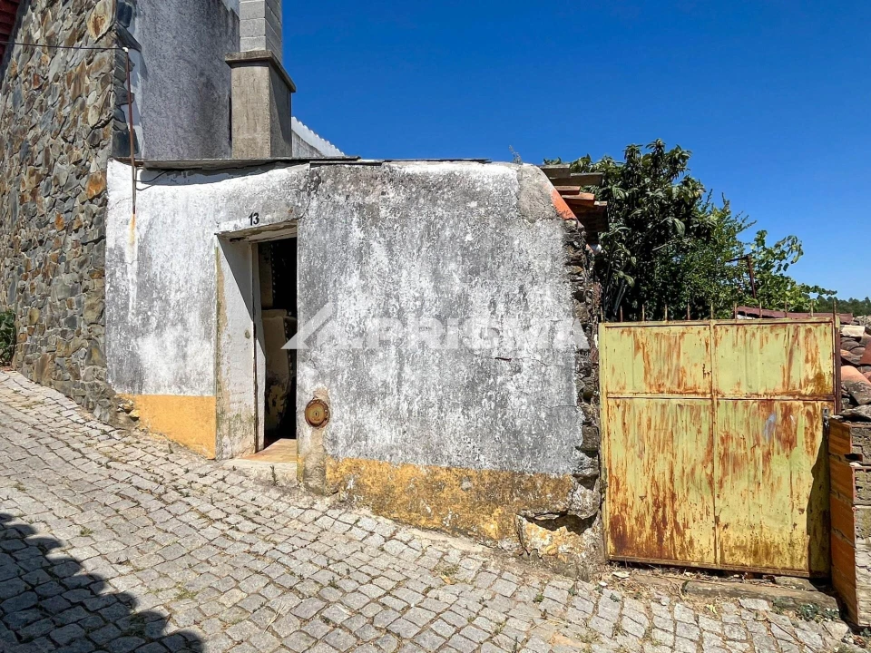 Moradia T2 para Venda em Fratel Foto 12
