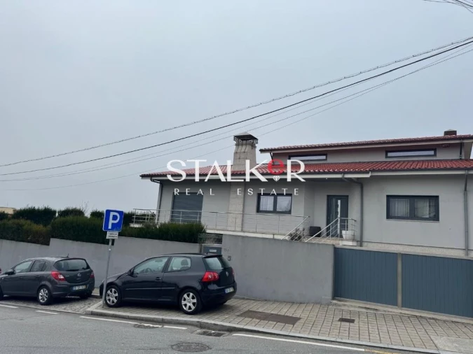 Moradia T5 para Venda em Gondomar (São Cosme), Valbom e Jovim Foto 9