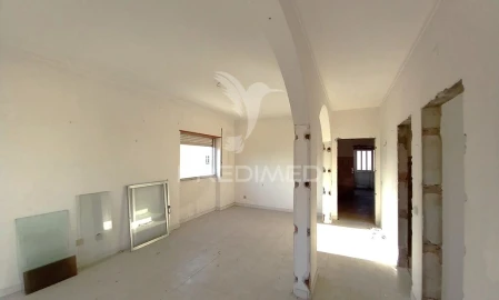 Moradia T2 para Venda em São Francisco
