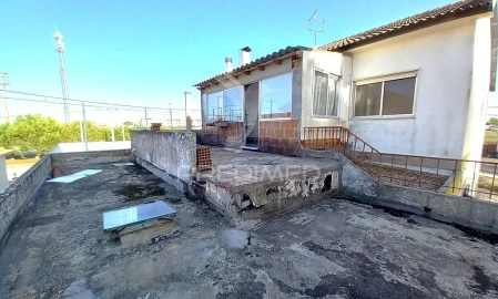 Moradia T2 para Venda em São Francisco