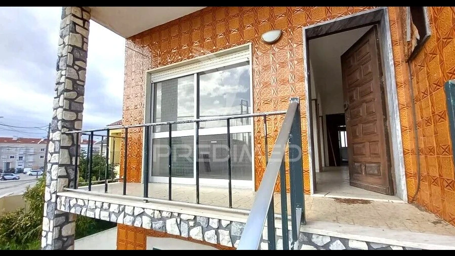 Moradia T2 para Venda em São Francisco