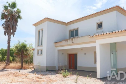 Moradia T3 para Venda em Luz