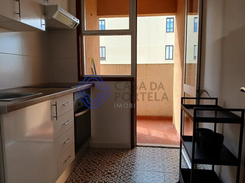 Apartamento T1 para Arrendamento em Paranhos Foto 9
