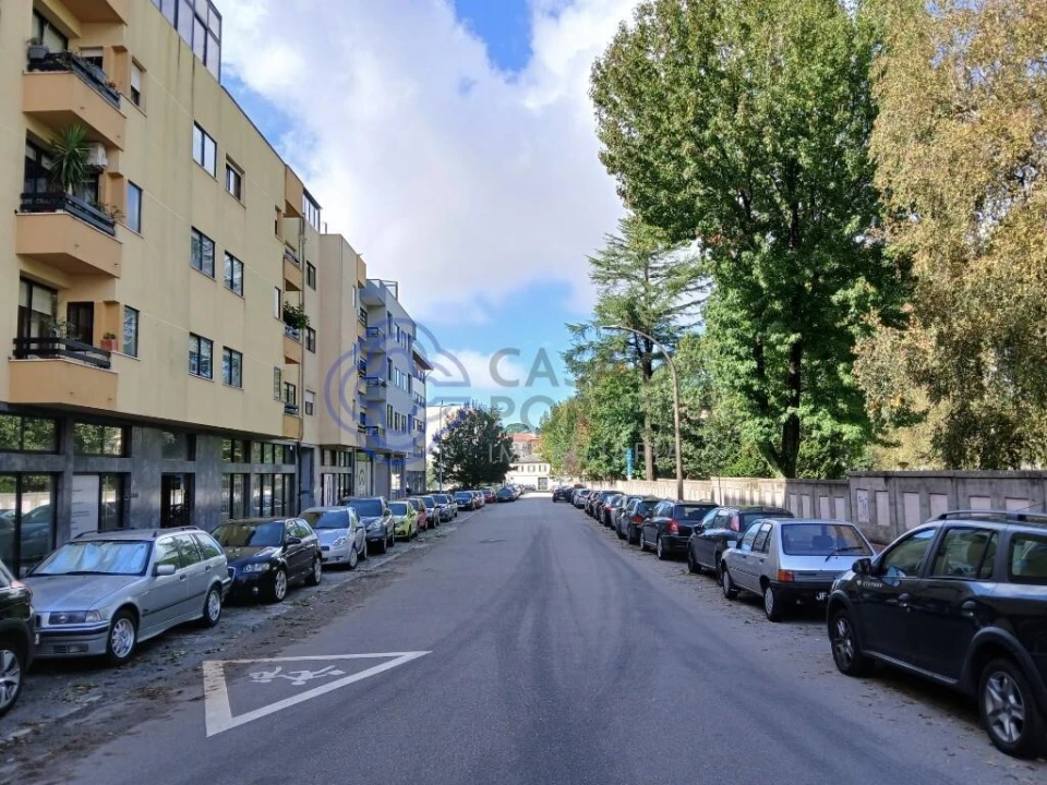 Apartamento T1 para Arrendamento em Paranhos Foto 4