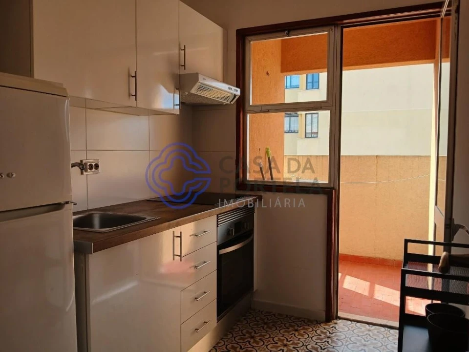 Apartamento T1 para Arrendamento em Paranhos Foto 10