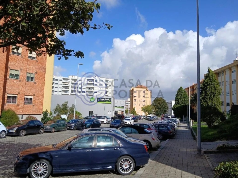 Apartamento T1 para Arrendamento em Paranhos Foto 6