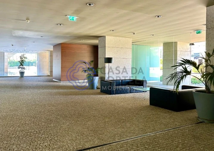 Apartamento T4 para Venda em Santa Marinha e São Pedro da Afurada Foto 8