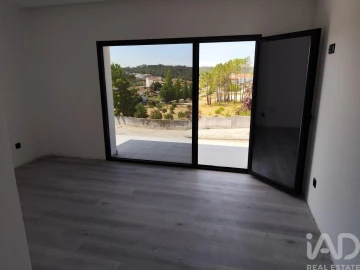 Moradia T3 para Venda em Chão de Couce
