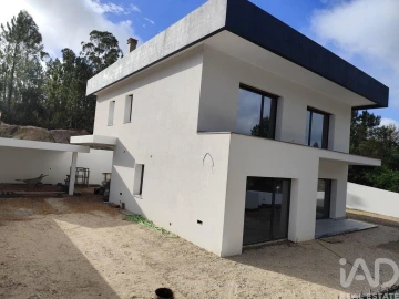 Moradia T3 para Venda em Chão de Couce