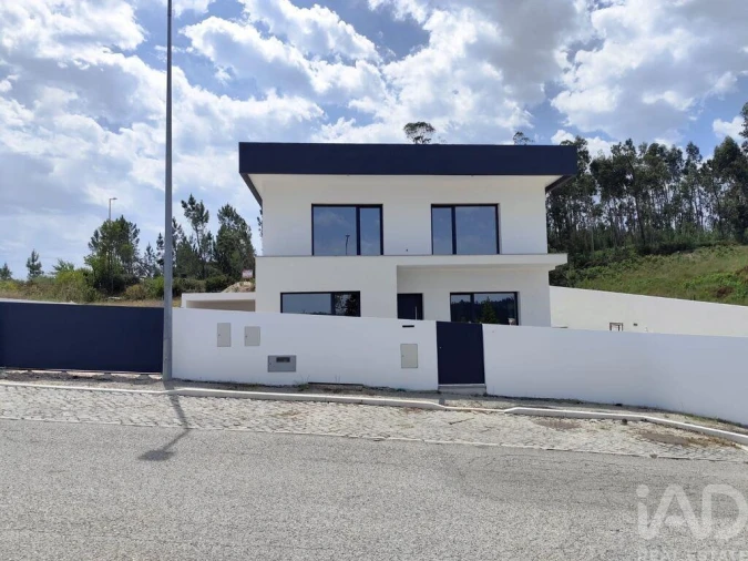 Moradia T3 para Venda em Chão de Couce Foto 4