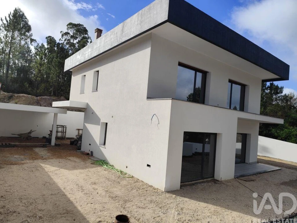 Moradia T3 para Venda em Chão de Couce Foto 16