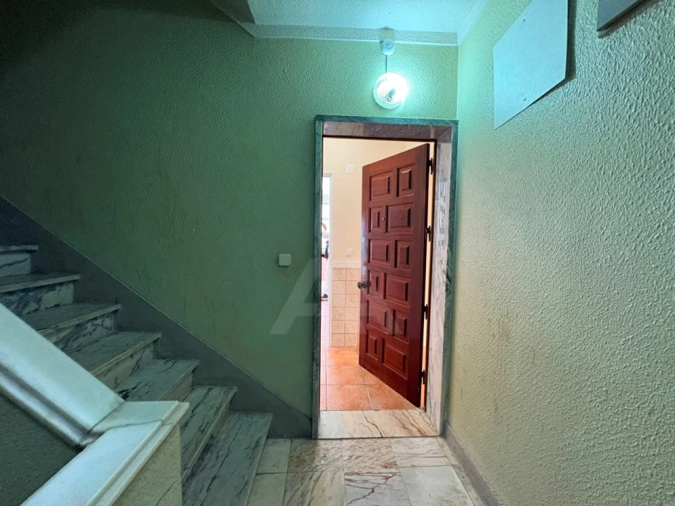 Apartamento T2 para Venda em Algueirão-Mem Martins Foto 2