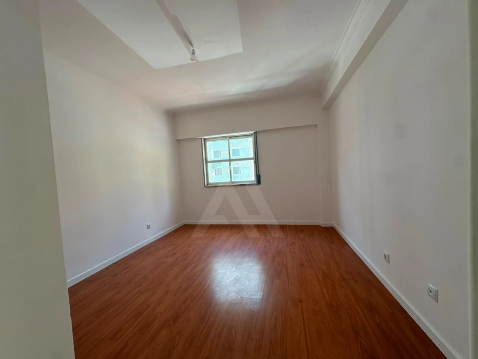 Apartamento T3 para Venda em Algueirão-Mem Martins Foto 15