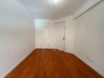 Apartamento T2 para Venda em Algueirão-Mem Martins