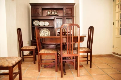 Moradia T5 para Venda em Alagoa