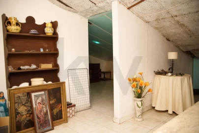 Moradia T5 para Venda em Alagoa