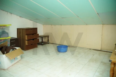 Moradia T5 para Venda em Alagoa
