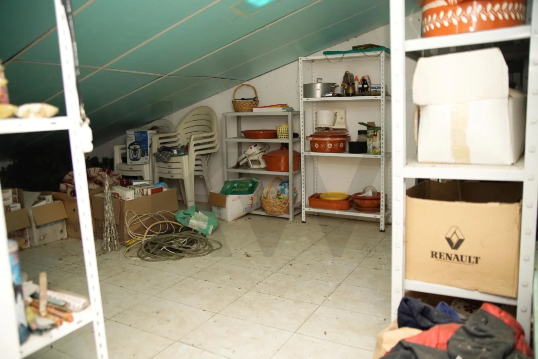 Moradia T5 para Venda em Alagoa Foto 24
