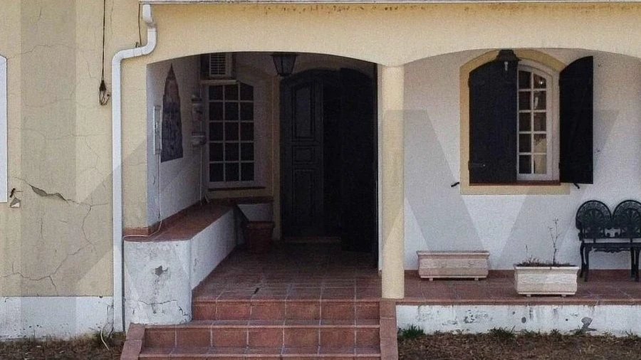 Moradia T5 para Venda em Alagoa