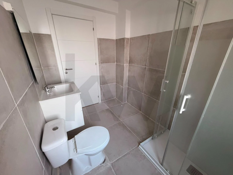 Apartamento T3 para Arrendamento em Santo António dos Cavaleiros e Frielas Foto 10