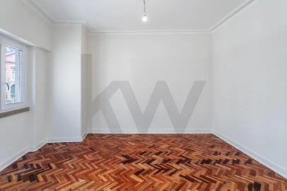Apartamento T1 para Arrendamento em Avenidas Novas