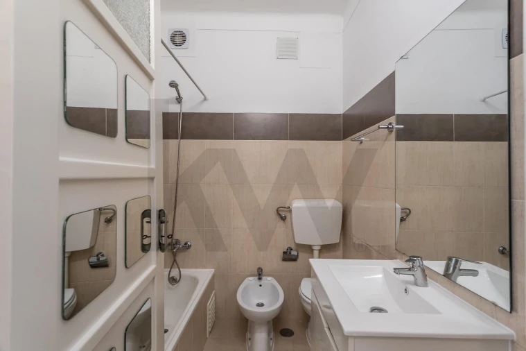 Apartamento T1 para Arrendamento em Avenidas Novas Foto 18
