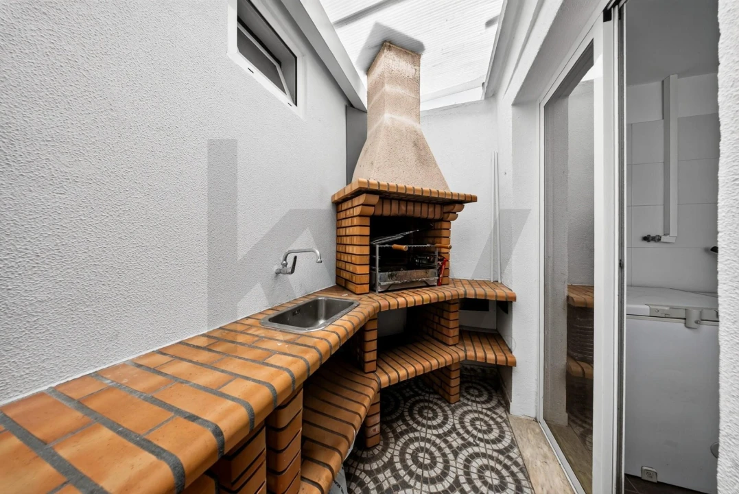 Apartamento T2 para Venda em Amora Foto 12