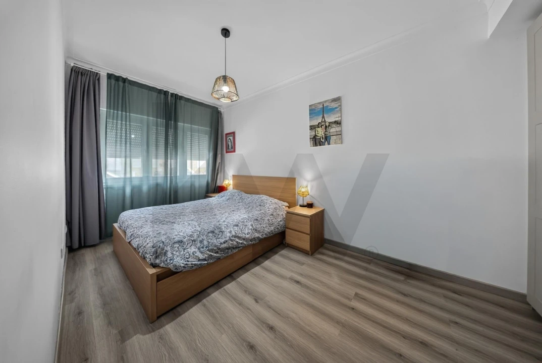 Apartamento T2 para Venda em Amora Foto 9