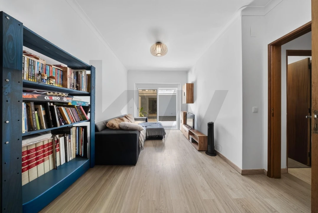 Apartamento T2 para Venda em Amora Foto 1