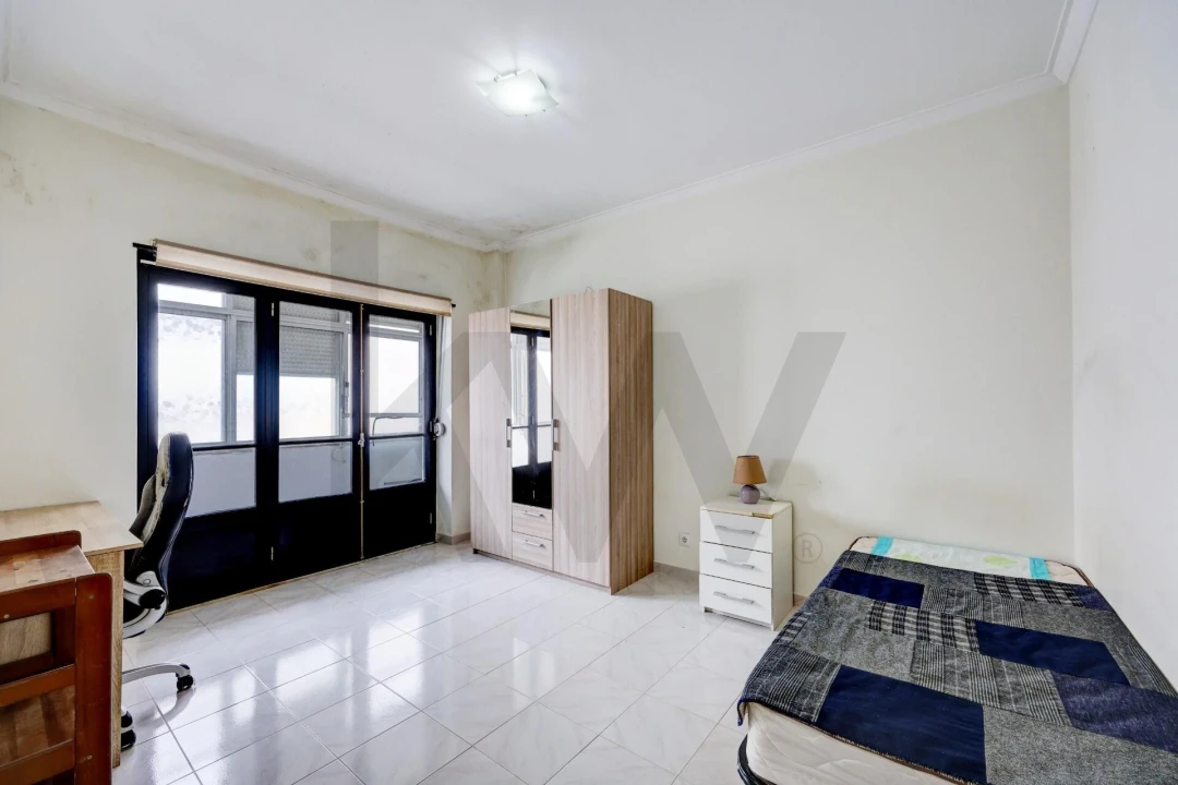 Apartamento T3 para Venda em Caparica e Trafaria Foto 9
