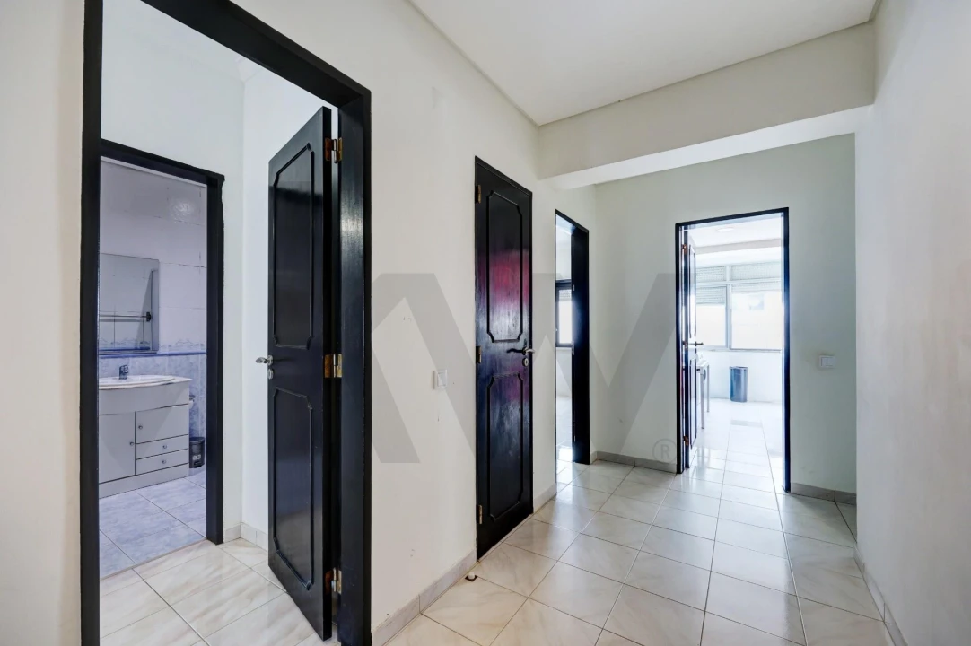 Apartamento T3 para Venda em Caparica e Trafaria Foto 1