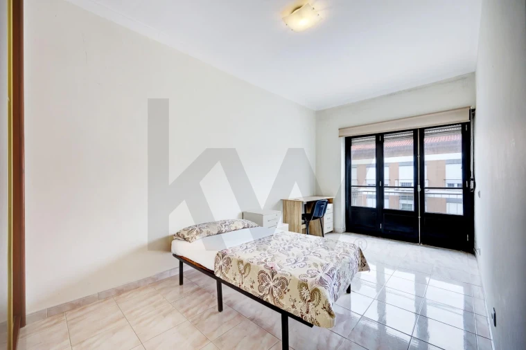 Apartamento T3 para Venda em Caparica e Trafaria Foto 27
