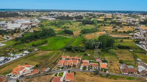 Moradia T4 para Venda em Oliveira do Bairro