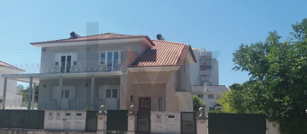 Apartamento T2 para Arrendamento em Oeiras e São Julião da Barra, Paço de Arcos e Caxias