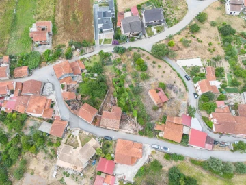 Quinta T3 para Venda em Sazes do Lorvão