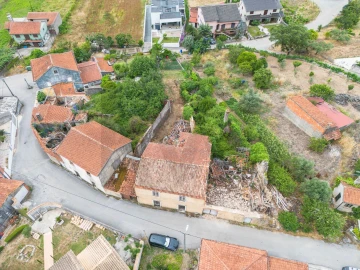 Quinta T3 para Venda em Sazes do Lorvão