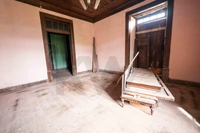 Quinta T3 para Venda em Sazes do Lorvão