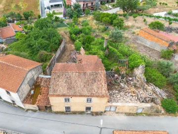 Quinta T3 para Venda em Sazes do Lorvão